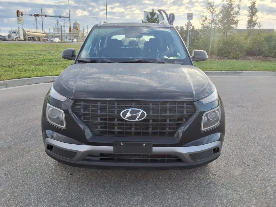 Hyundai Venue 2021 photo 2