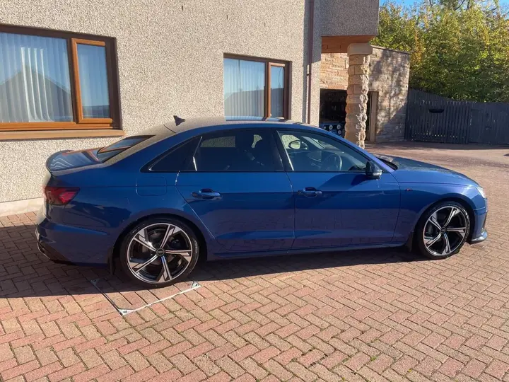 Audi A4 2023 photo 5