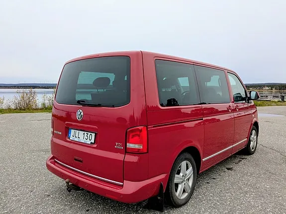 Volkswagen Multivan 2012 photo 2