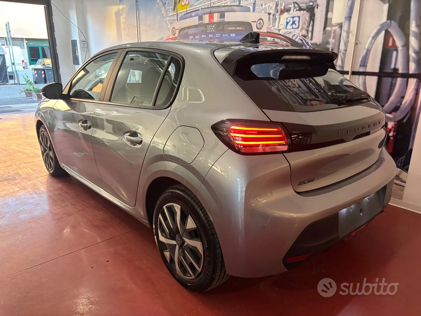 Peugeot 208 2024 photo 3