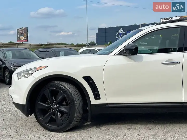Infiniti Qx70 2016 photo 2