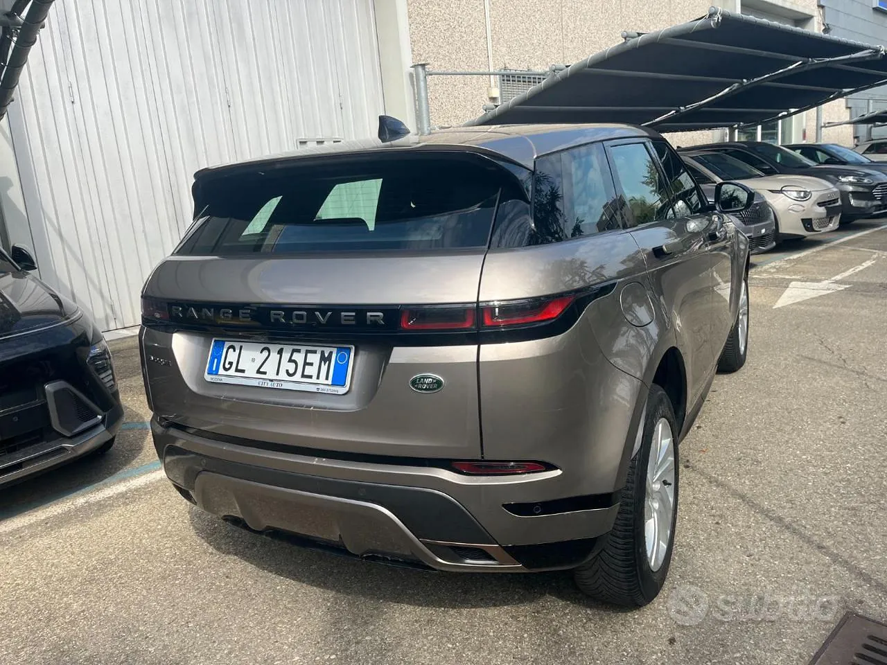 Land Rover Range Rover Evoque 2022 photo 2