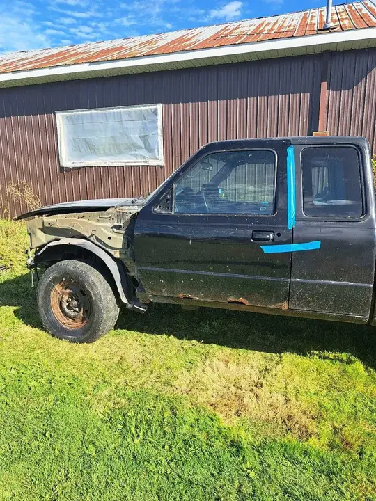 Mazda B4000