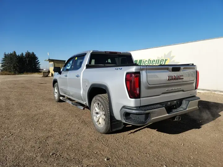 GMC Sierra 1500 2022 photo 2