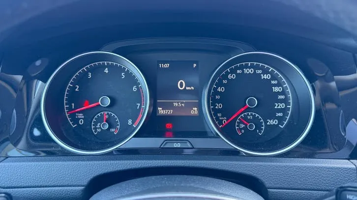 Volkswagen Golf 2013 photo 2