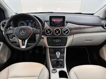 Mercedes-Benz B-Class 2012 photo 3