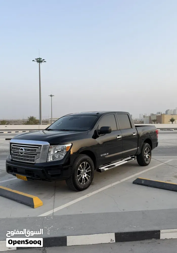 Nissan Titan 2013 photo 5