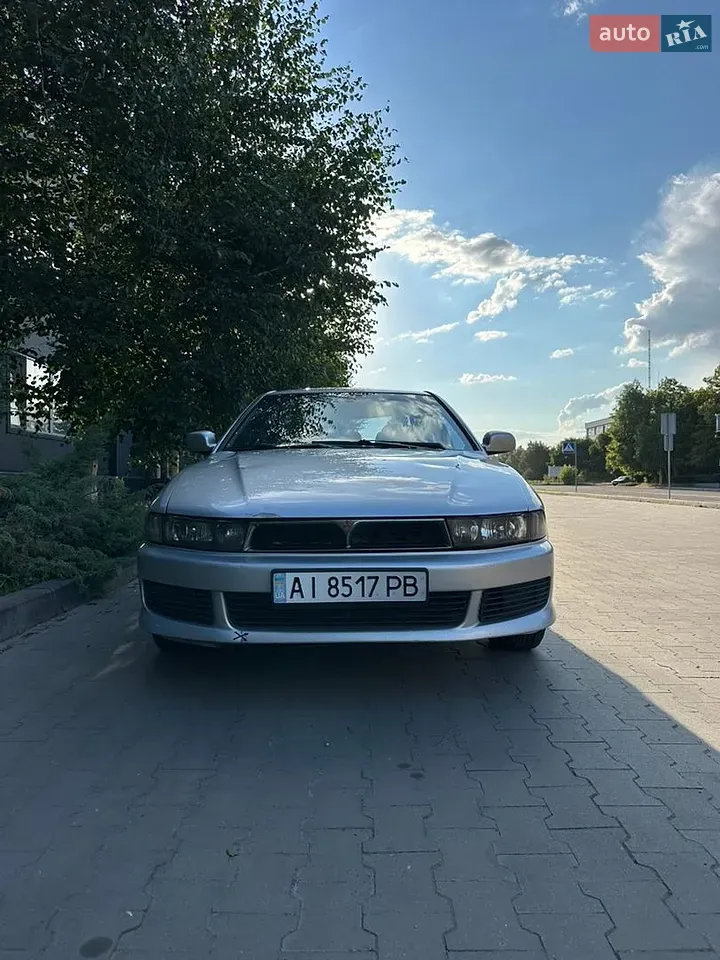 Mitsubishi Galant 2002 photo 2