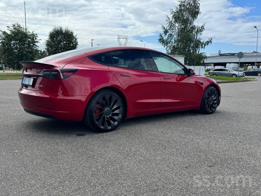 Tesla Model 3 2021 photo 4