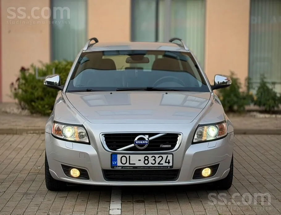 Volvo V50 2010 photo 4