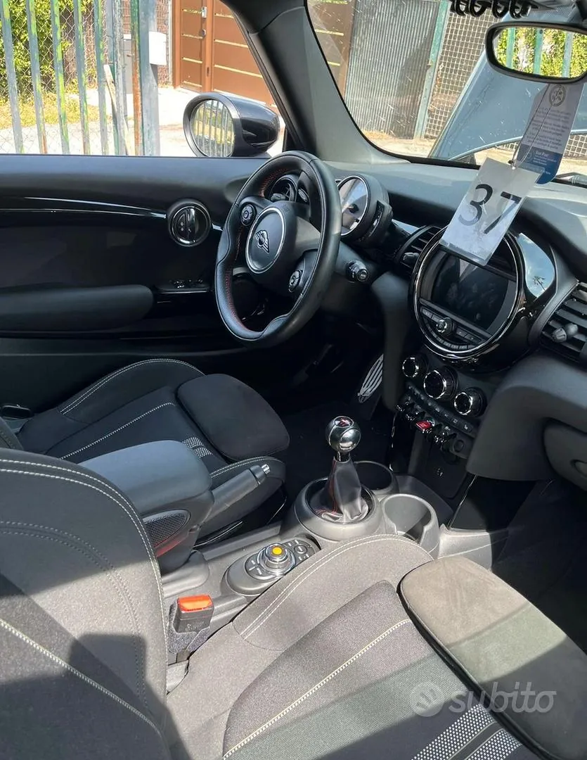 Mini Cooper S 2020 photo 4