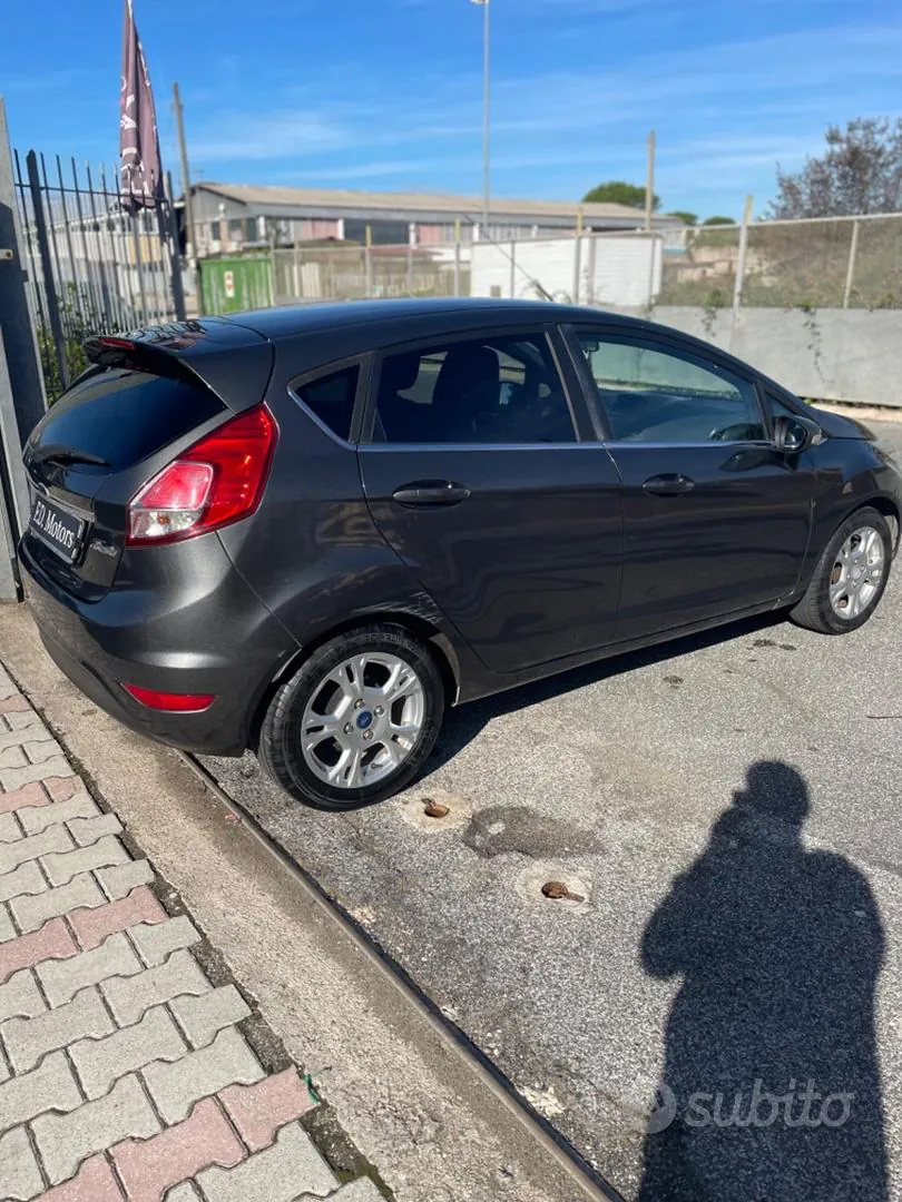 Ford Fiesta 2015 photo 4