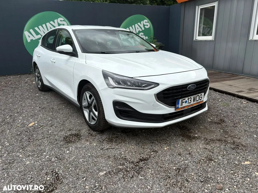 Ford Focus 2022 photo 2
