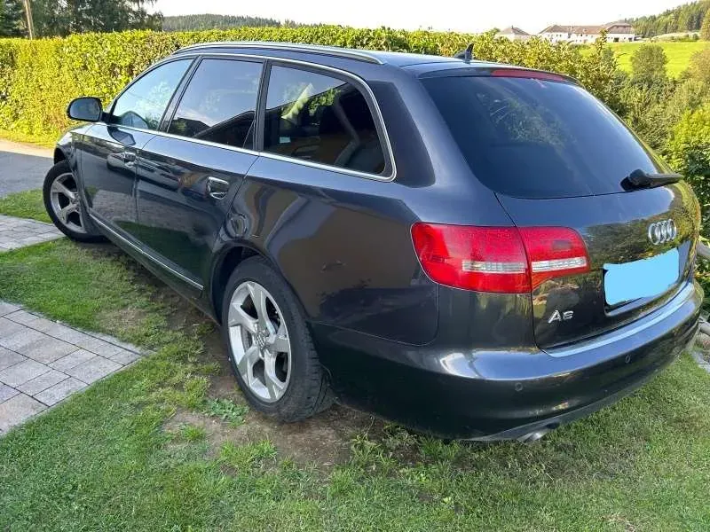 Audi A6 2011 photo 2
