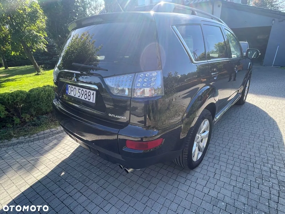 Mitsubishi Outlander 2010 photo 3
