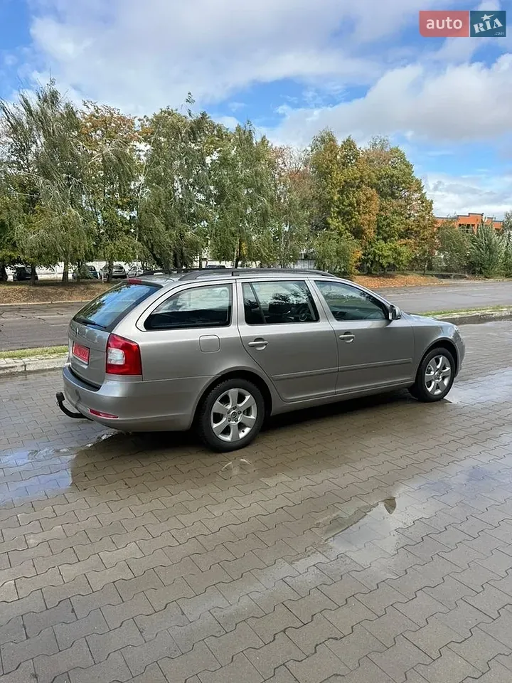 Skoda Octavia 2009 photo 5