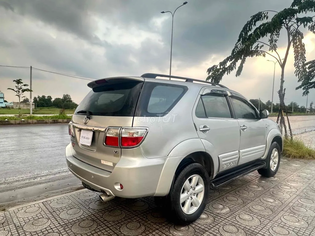Toyota Fortuner 2009 photo 5