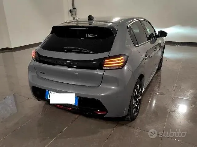 Peugeot 208 2025 photo 2