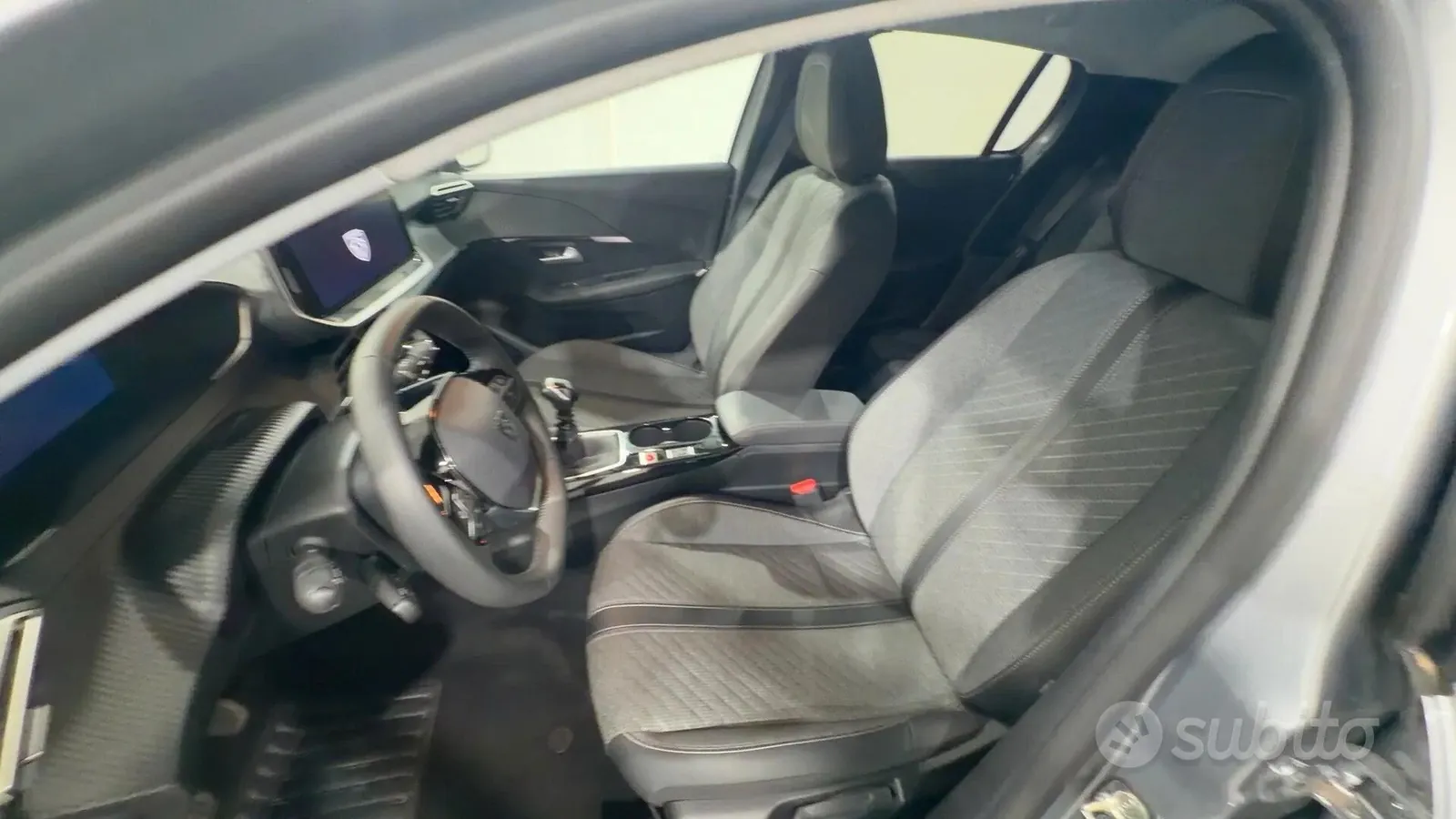 Peugeot 208 2025 photo 4