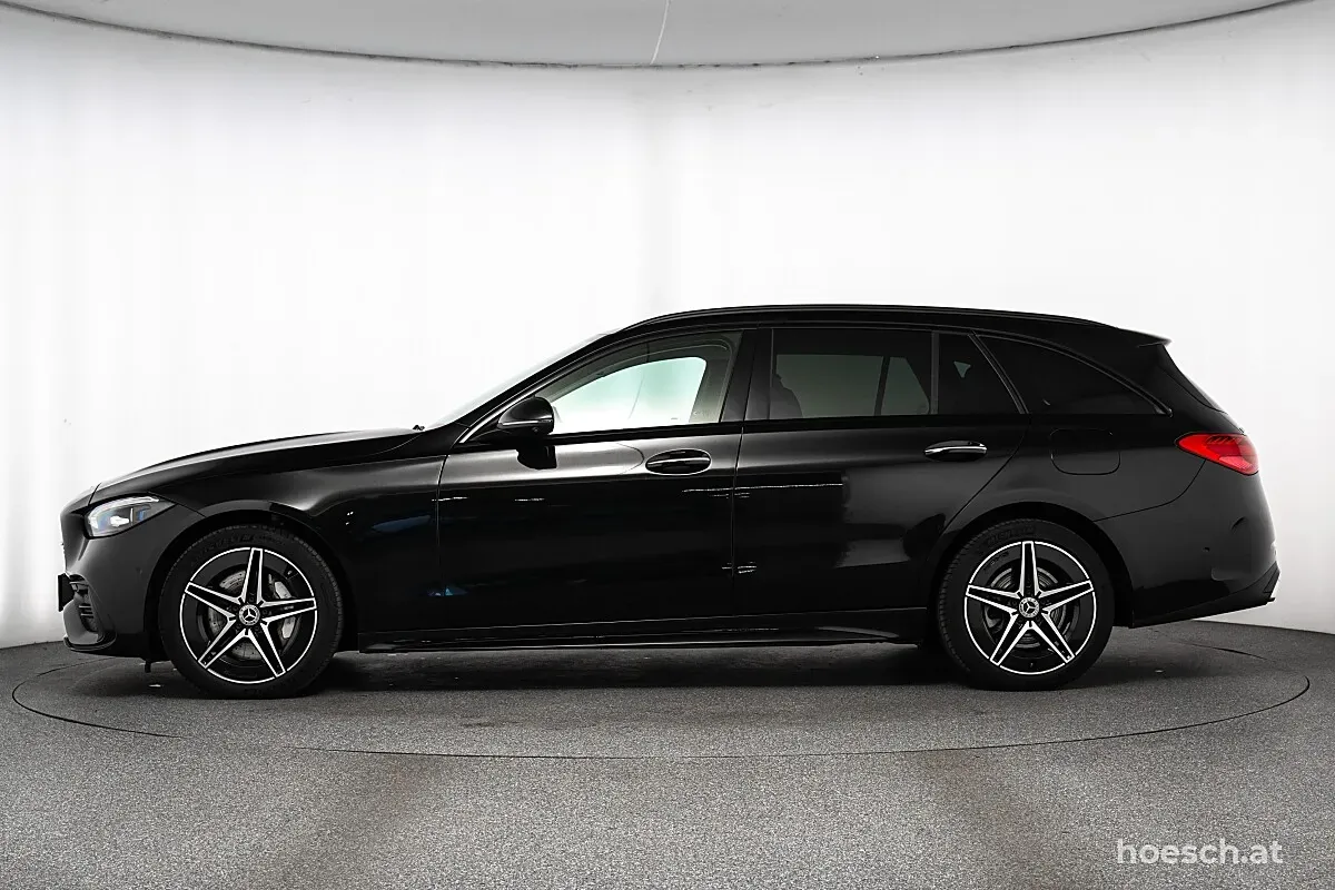 Mercedes-Benz C-Class 2023 photo 3