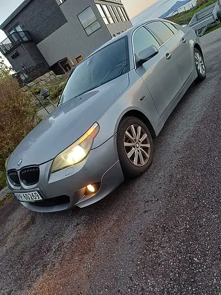 BMW 520I 2004 photo 2