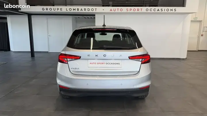 Skoda Fabia 2024 photo 4