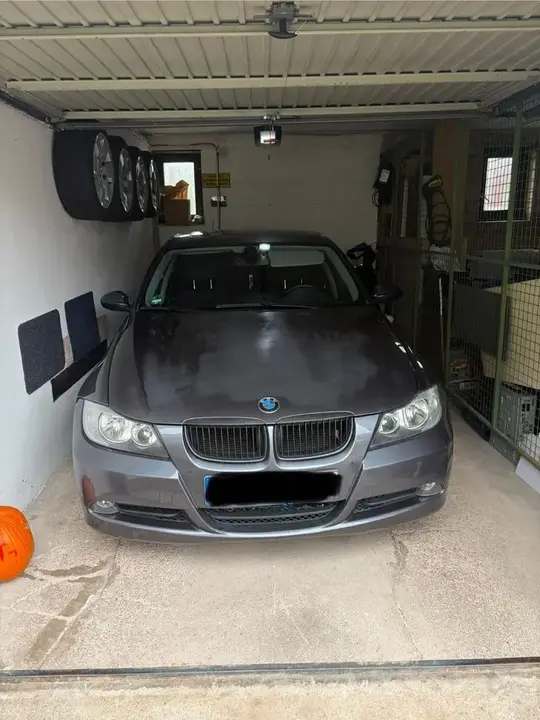 BMW 320I