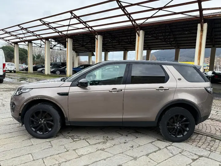 Land Rover Discovery Sport 2017 photo 4