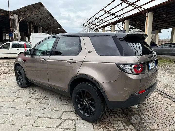 Land Rover Discovery Sport 2017 photo 5