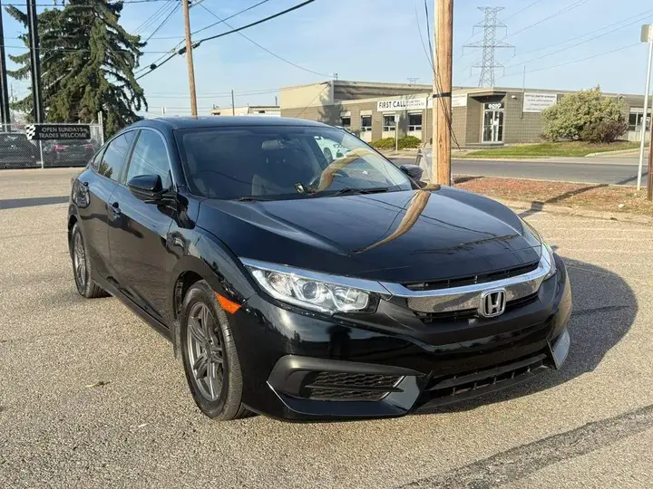 Honda Civic 2018 photo 3