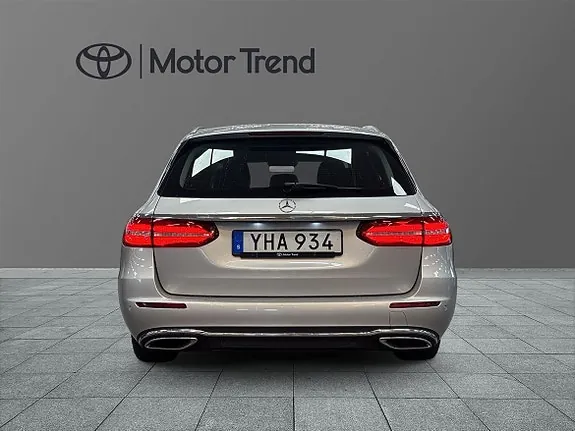 Mercedes-Benz E220 2017 photo 4