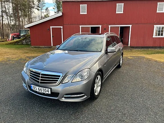Mercedes-Benz E200 D 2011 photo 4
