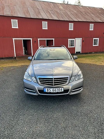 Mercedes-Benz E200 D 2011 photo 3