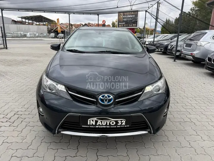 Toyota Auris 2013 photo 3