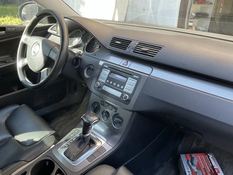 Volkswagen Passat 2009 photo 3