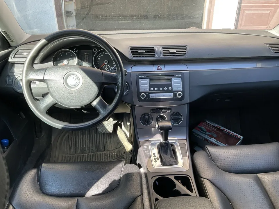 Volkswagen Passat 2009 photo 5