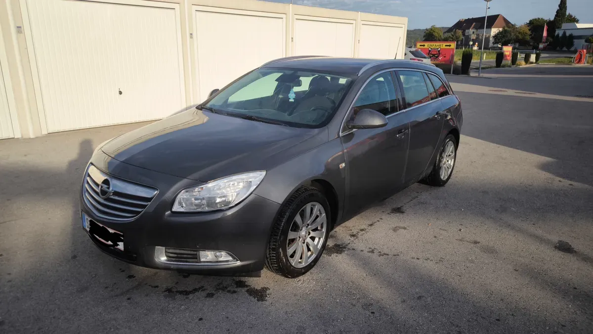 Opel Insignia 2011 photo 2