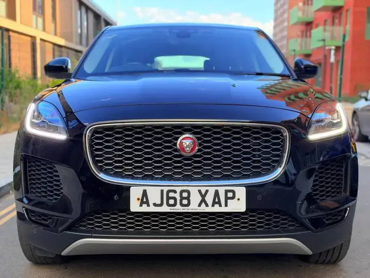 Jaguar E-Pace 2019 photo 4