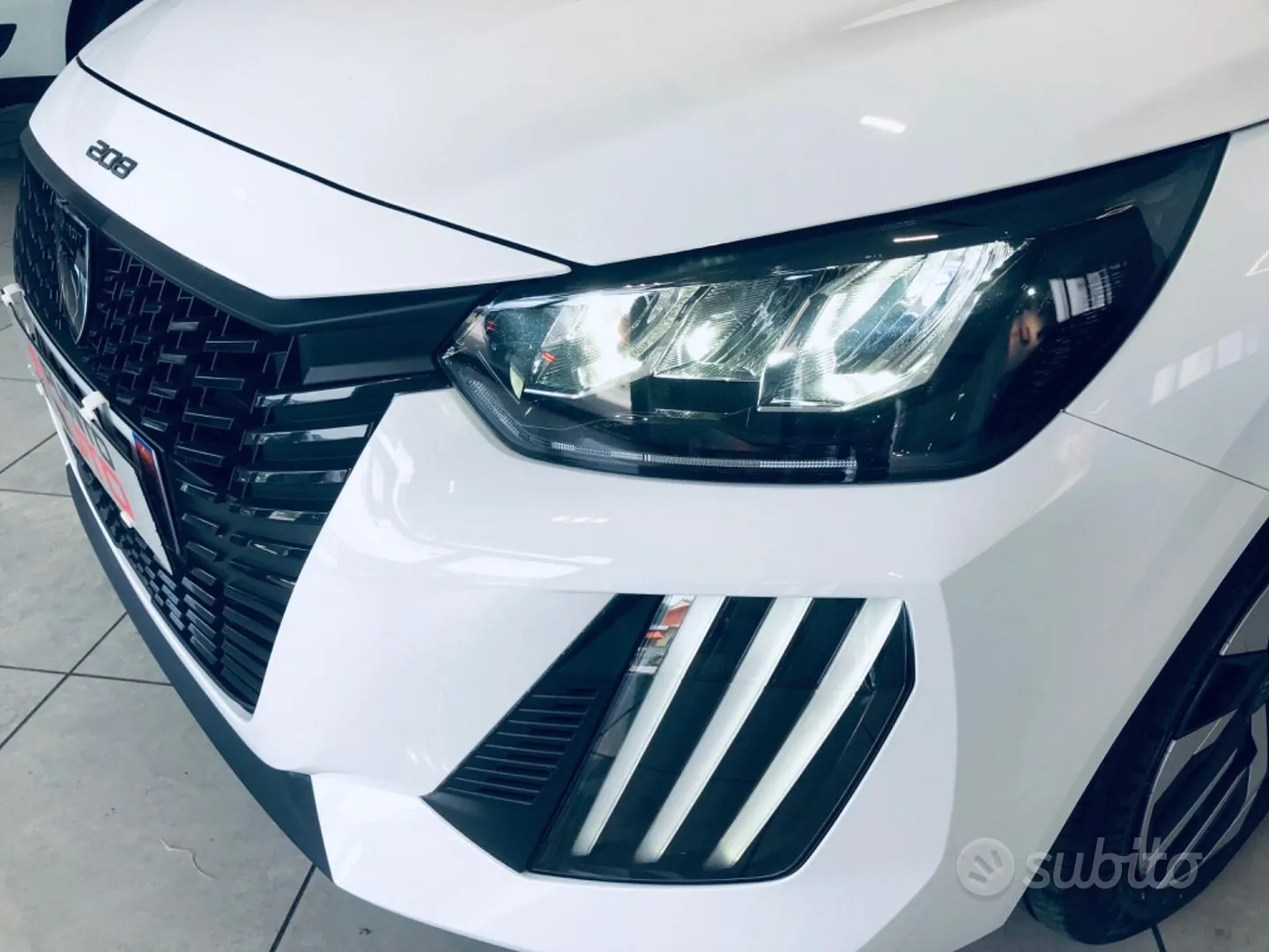 Peugeot 208 2024 photo 2