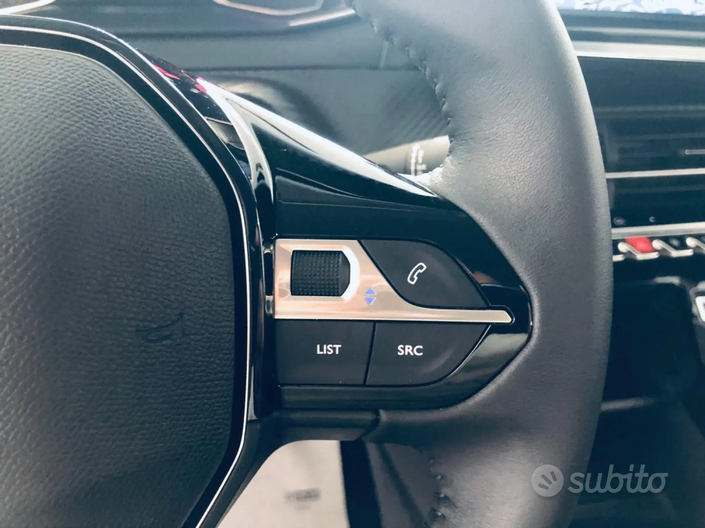 Peugeot 208 2024 photo 5