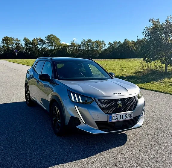 Peugeot E-2008 2022 photo 2