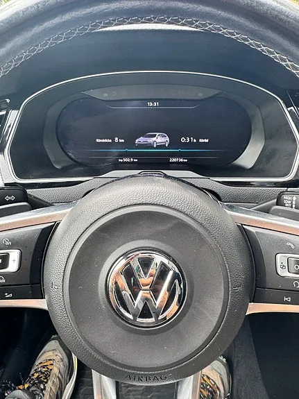 Volkswagen Passat 2016 photo 2