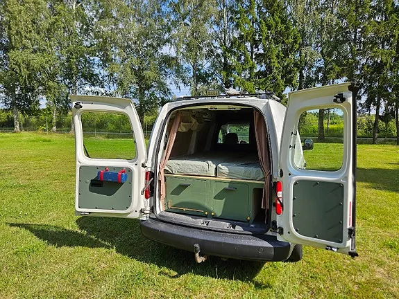 Volkswagen Caddy Maxi 2015 photo 2