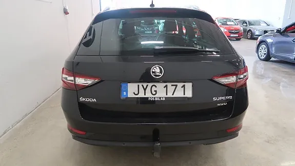 Skoda Superb 2016 photo 5