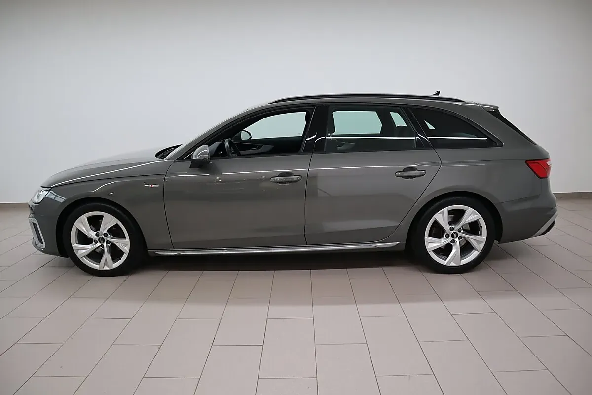 Audi A4 2023 photo 3