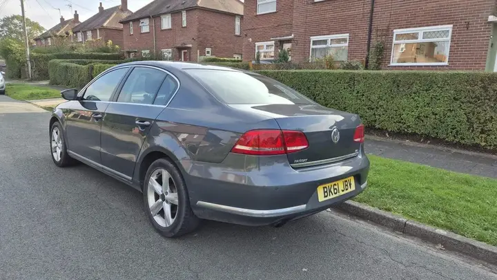 Volkswagen Passat 2011 photo 5