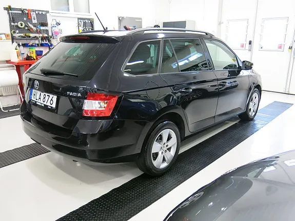 Skoda Fabia 2017 photo 2