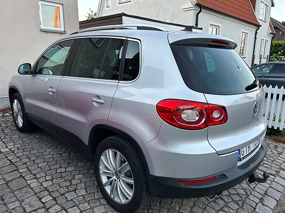 Volkswagen Tiguan 2011 photo 2