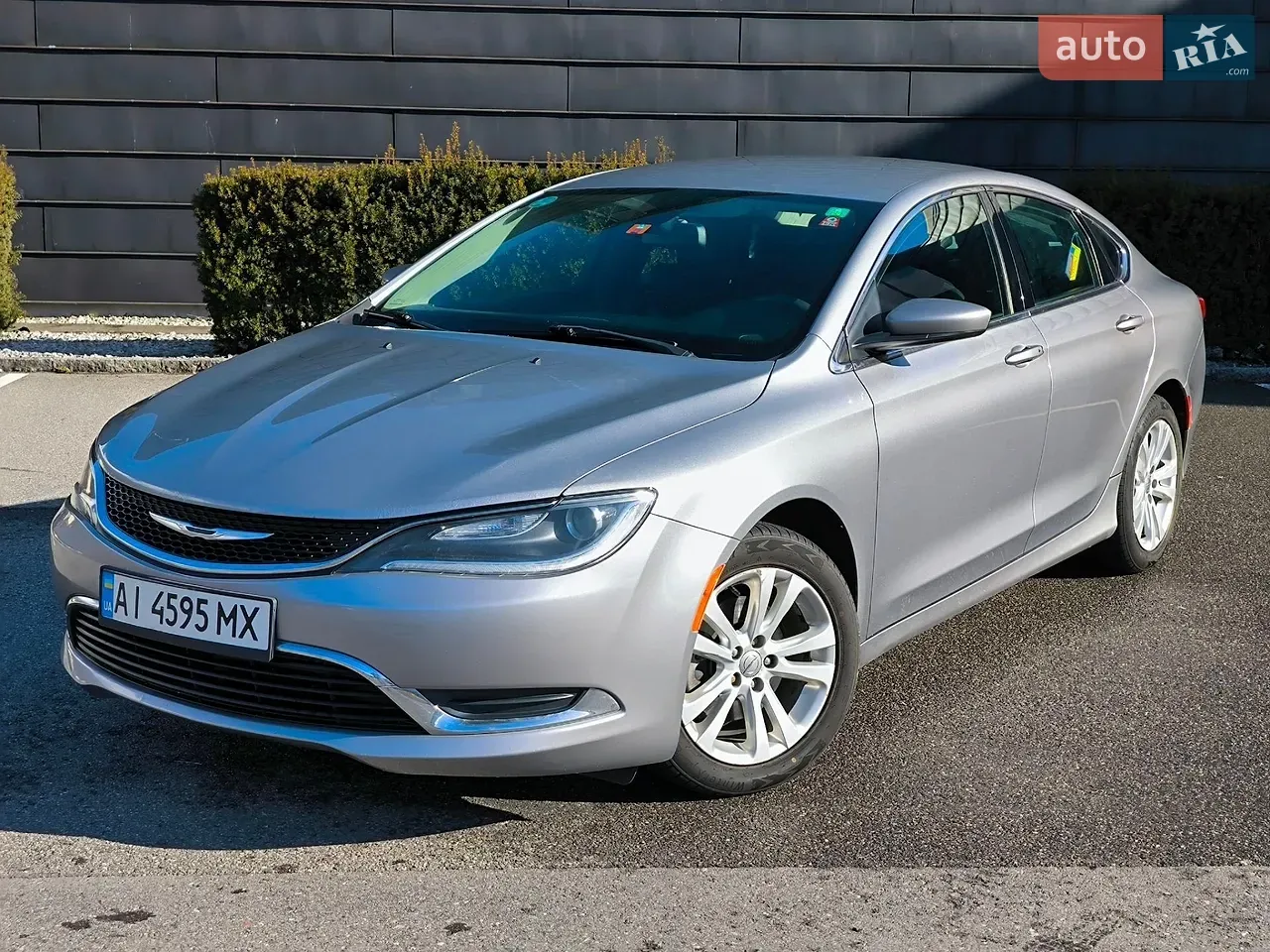 Chrysler 200