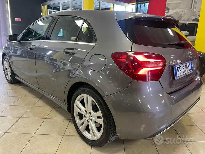 Mercedes-Benz A 180 2017 photo 4